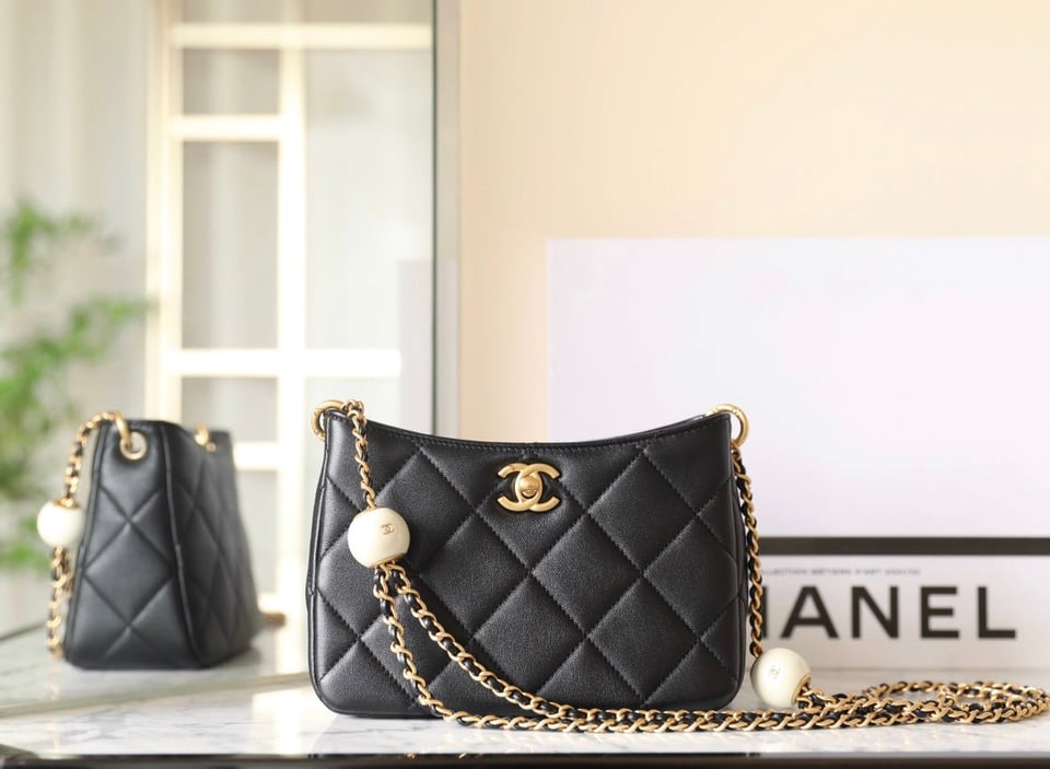 Chanel 24S Hobo Bag 19Cm Black Lambskin Pearl Ball view 8