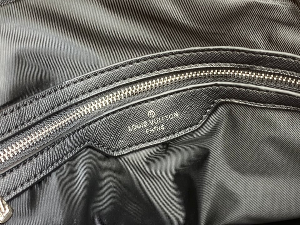 Louis Vuitton Keepall Bandouliere 50Cm Black view 5