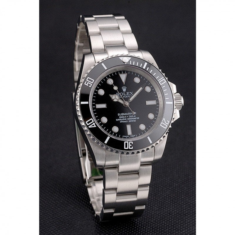 Rolex Submariner 40mm Black Dial 114060 view 4