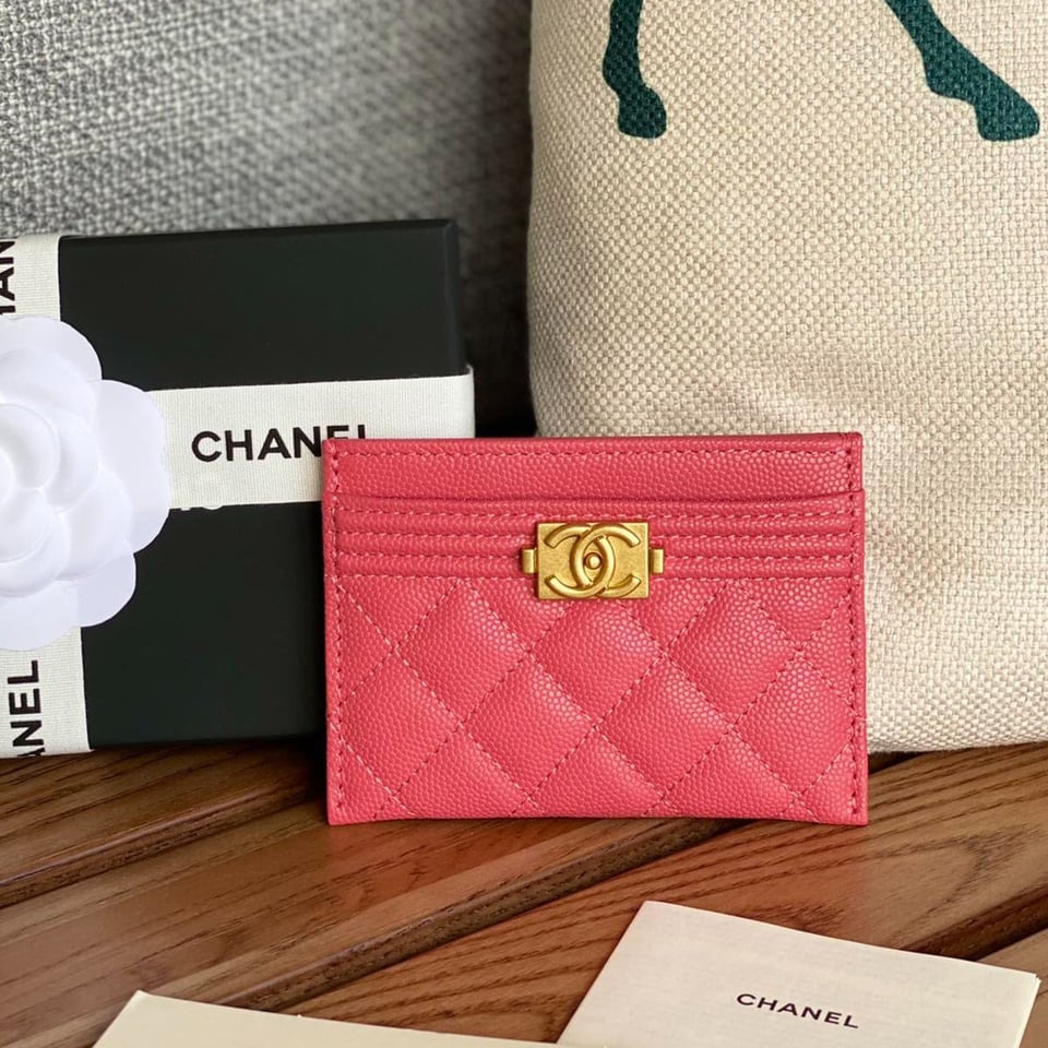 Chanel Boy 11Cm Card Holder Red Caviar Gold Hardware