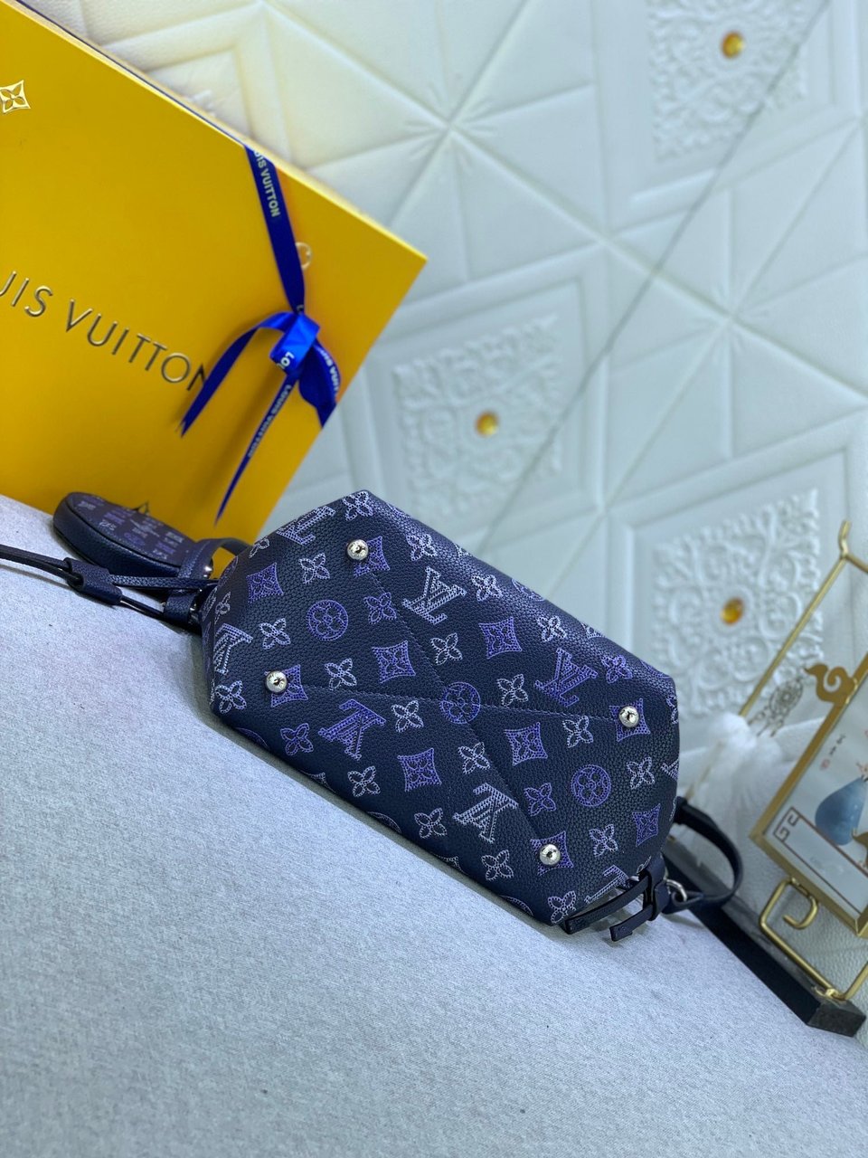 Louis Vuitton Bella Navy Blue 22Cm M21096 view 9