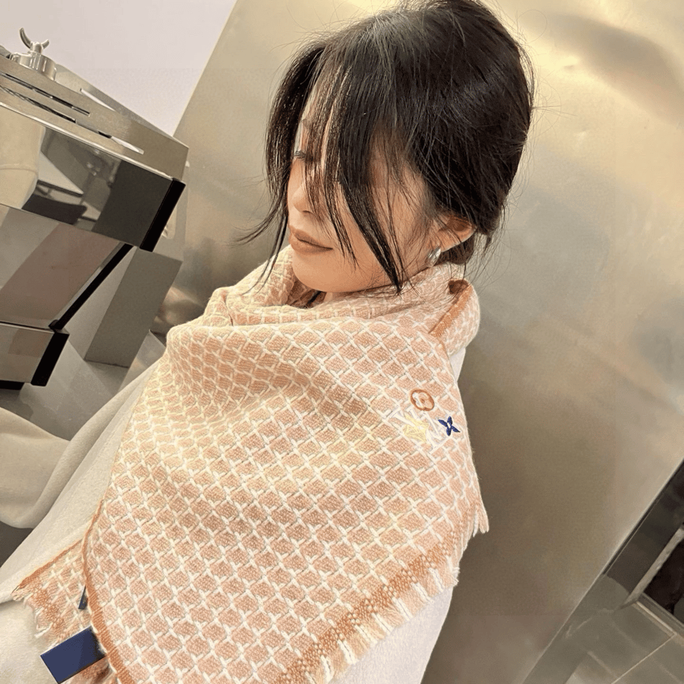 Louis Vuitton Damier Check Cashmere Scarf Beige For Women 190cm view 5