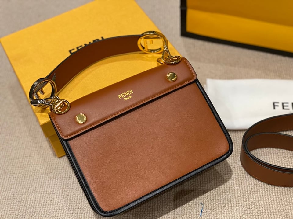Fendi Ff Logo Bottom Brown Bag 22Cm view 4