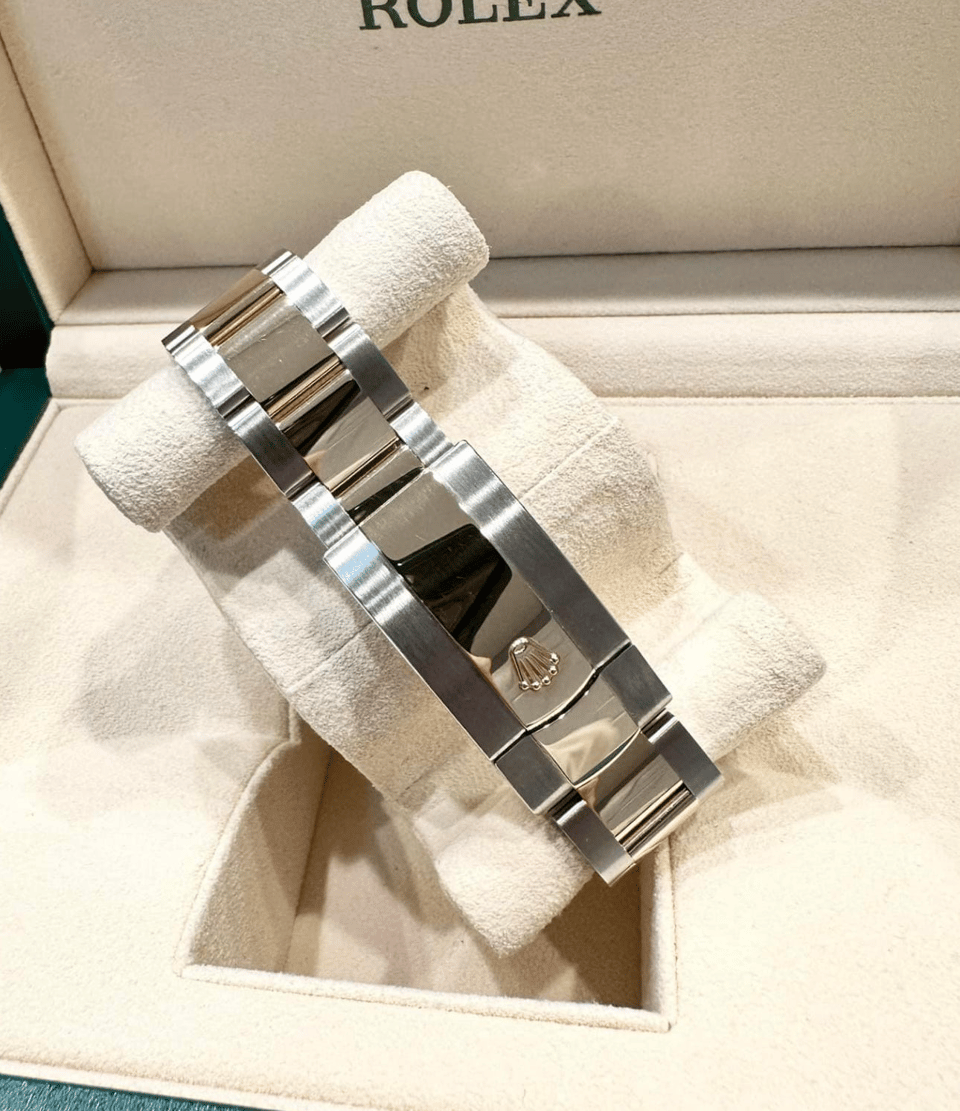Rolex Sky-Dweller 42 mm Intense white Dial 336933 view 6