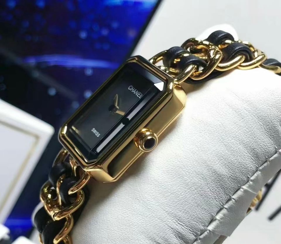 Chanel Premiere Edition Originale Watch 26.1 – 20mm Black Dial view 9