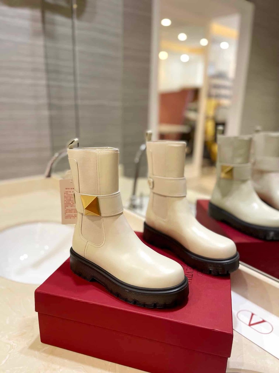Valentino Garavani One Stud Beatle Boot In Calfskin Light Ivory 2W2S0Fy1Kum I16 view 11