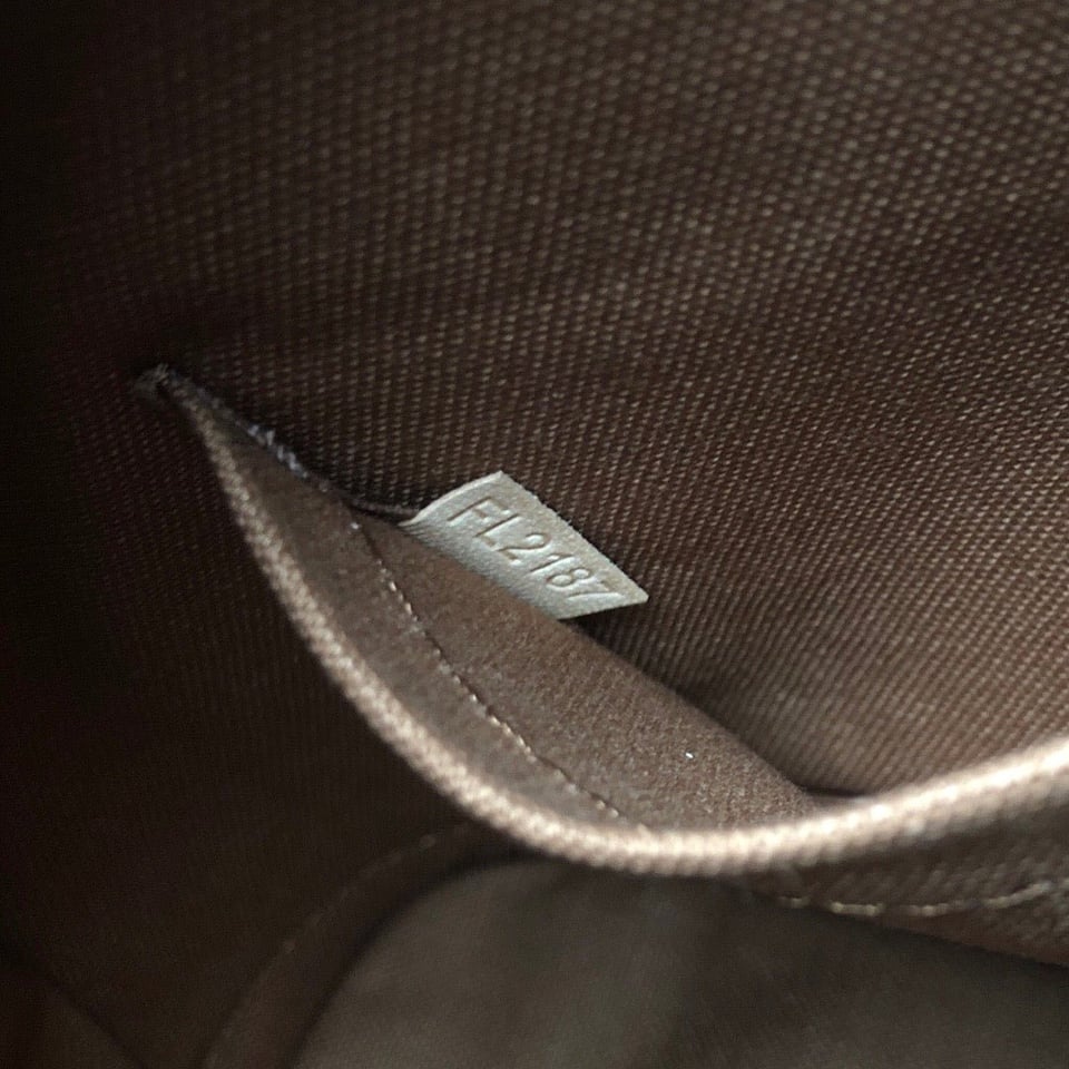 Louis Vuitton Alma Monogram 23cm view 4