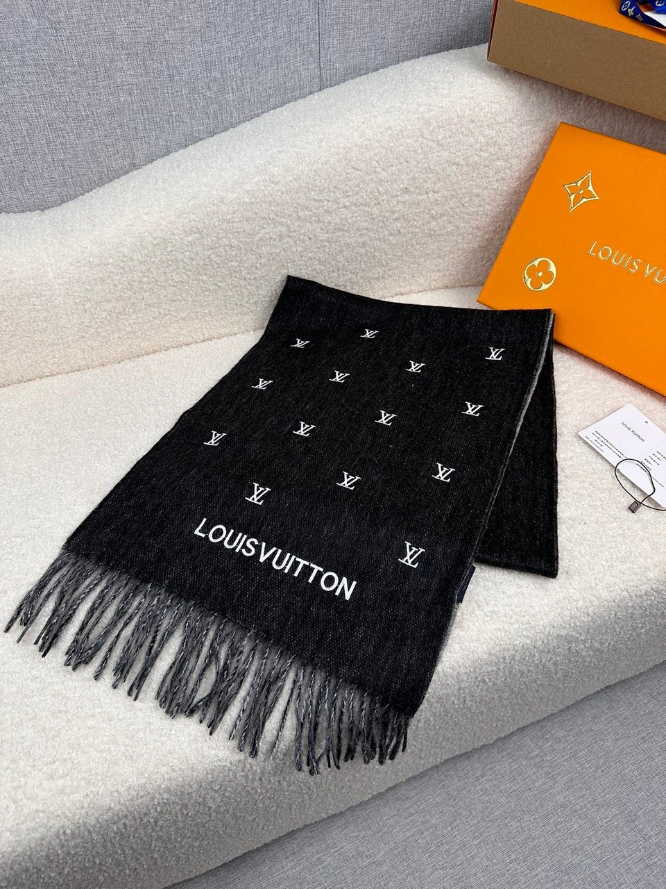 Louis Vuitton Monogram Black Pattern Scarf For Women 180cm view 7