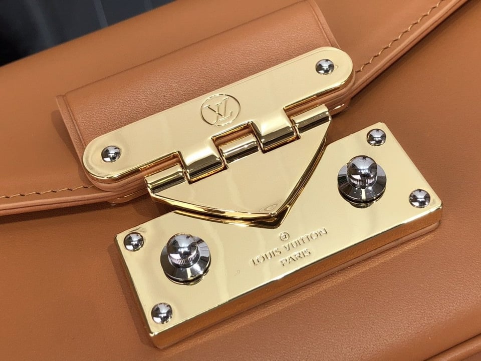 Louis Vuitton Swing 24Cm Hazelnut Brown view 7