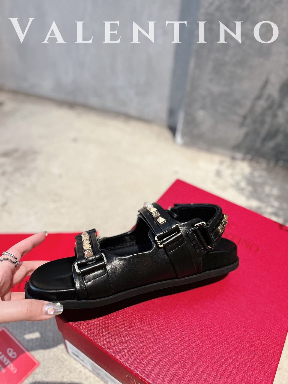 Valentino Garavani Rockstud Flat Sandal In Nappa Leather For Woman In Black Ws0Fe6Mnk 0No view 6