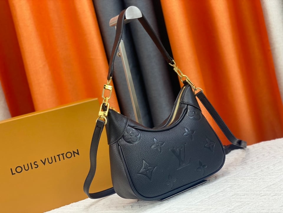 Louis Vuitton Bagatelle 22Cm Full Black M46002 view 3
