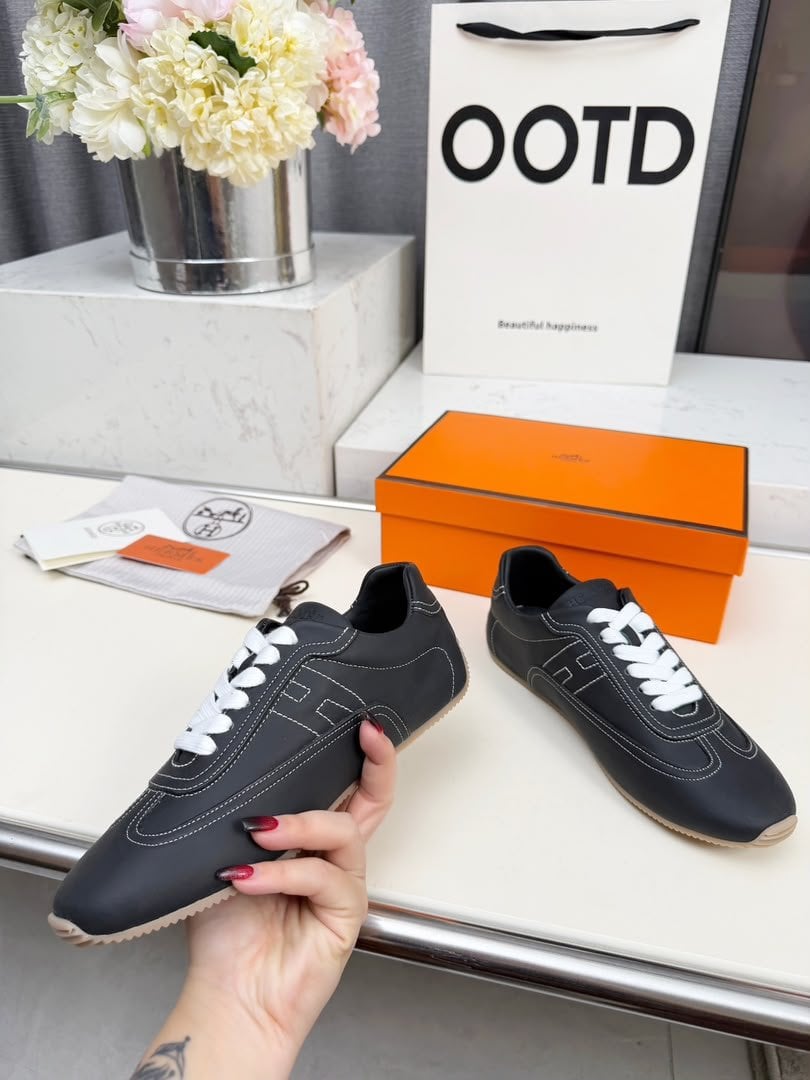 Hermes Master Sneakers Noir Color Calfskin H261009Z view 6