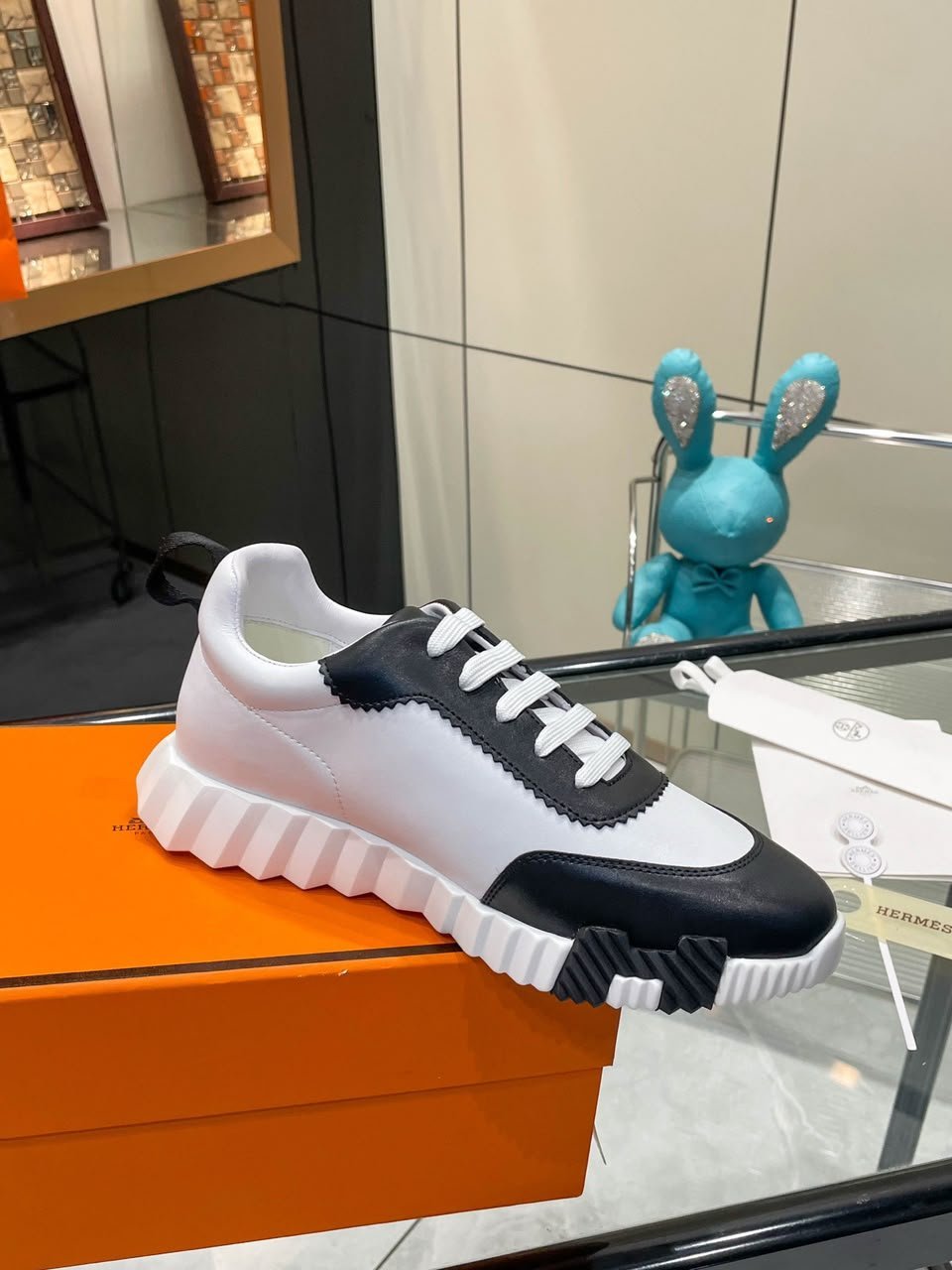 Hermes Bouncing Sneakers Blanc And Black Color Goatskin H242810ZH90390 view 4