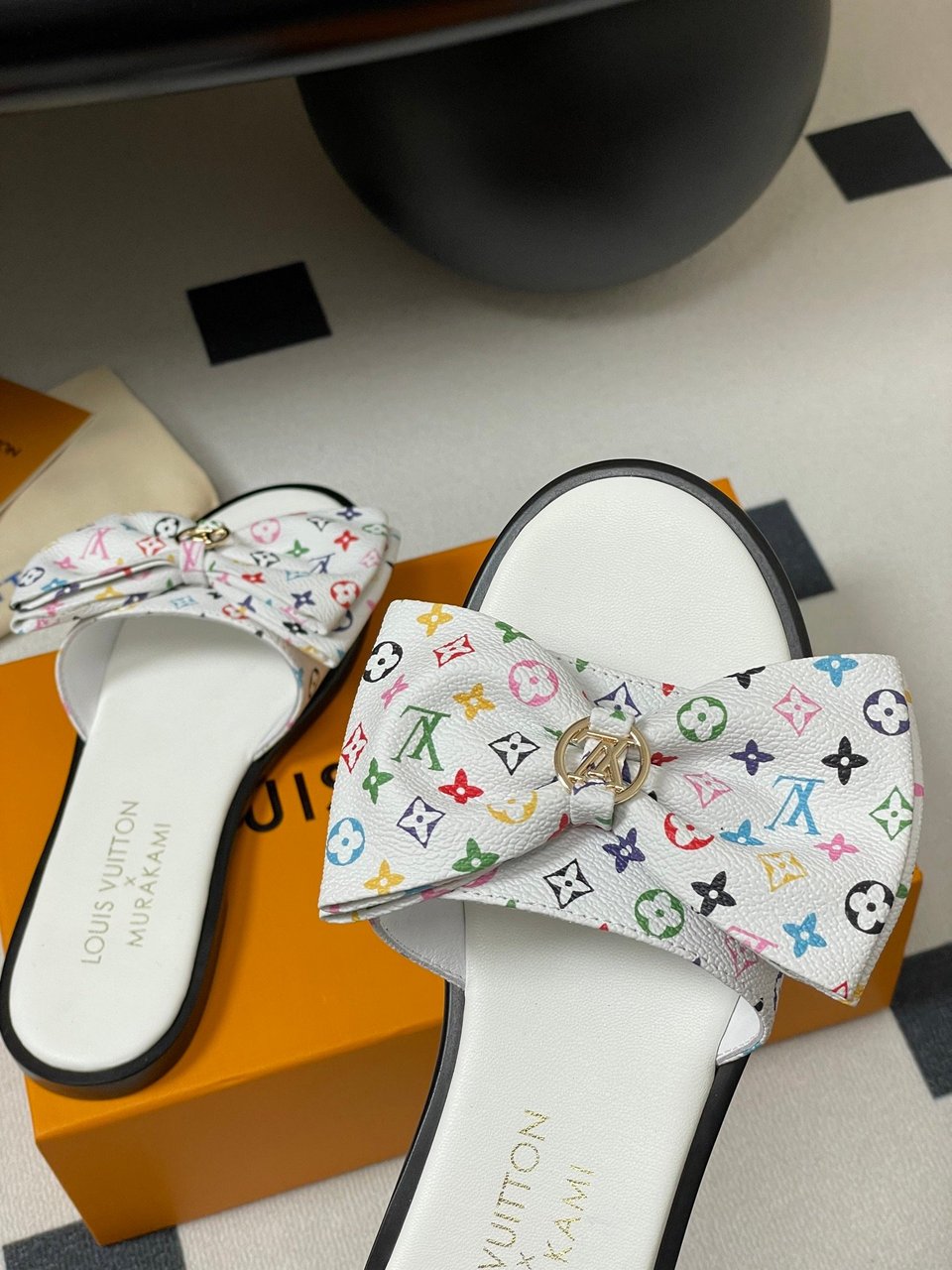Louis Vuitton x Takashi Murakami Lily Flat Mule Bow Slide Sandals White 1AGVYA view 4