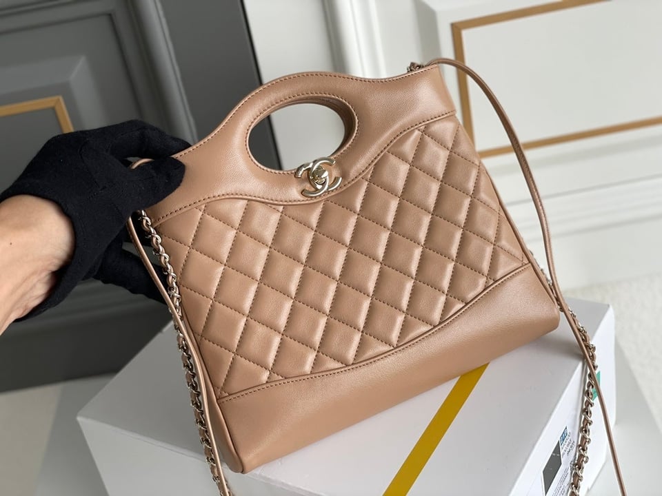 Chanel 24S31 Shopping Bag 22Cm Brown Lambskin Gold Hardware view 7