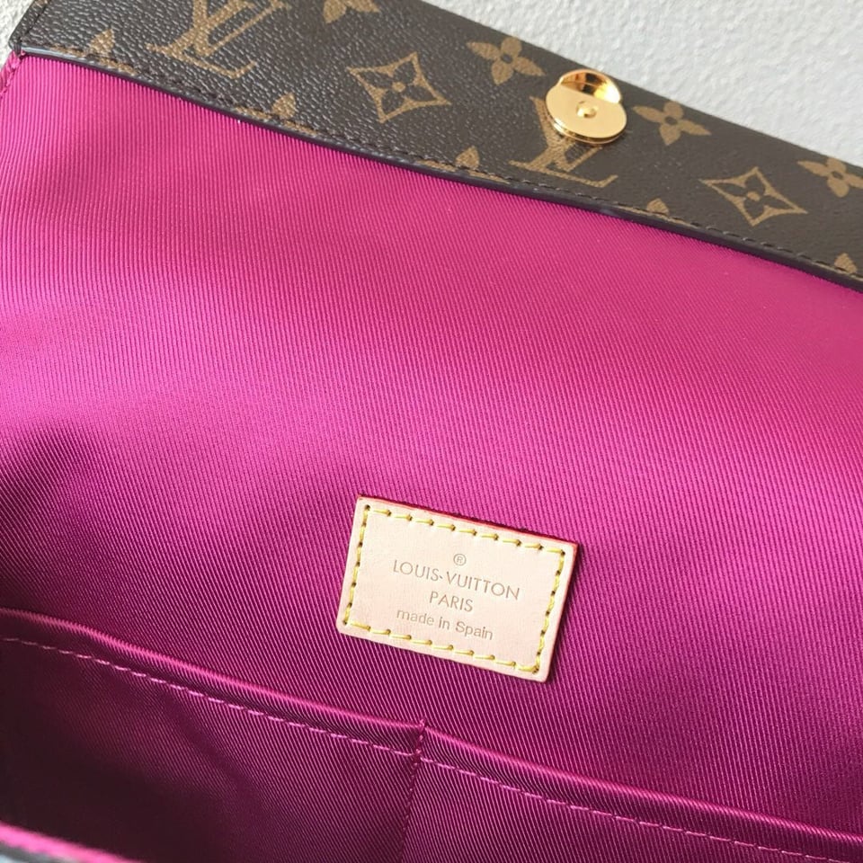 Louis Vuitton Cluny Bordeaux Red 28Cm view 3