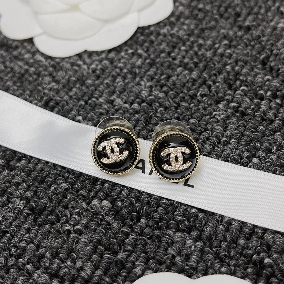 Chanel Cc Earrings Black view 8