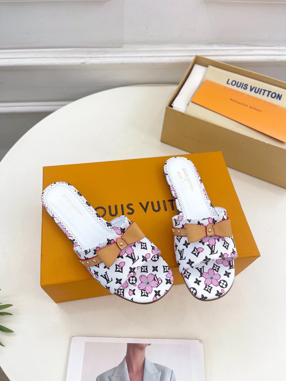 Louis Vuitton x Takashi Murakami Cherry Blossom Mule White view 5