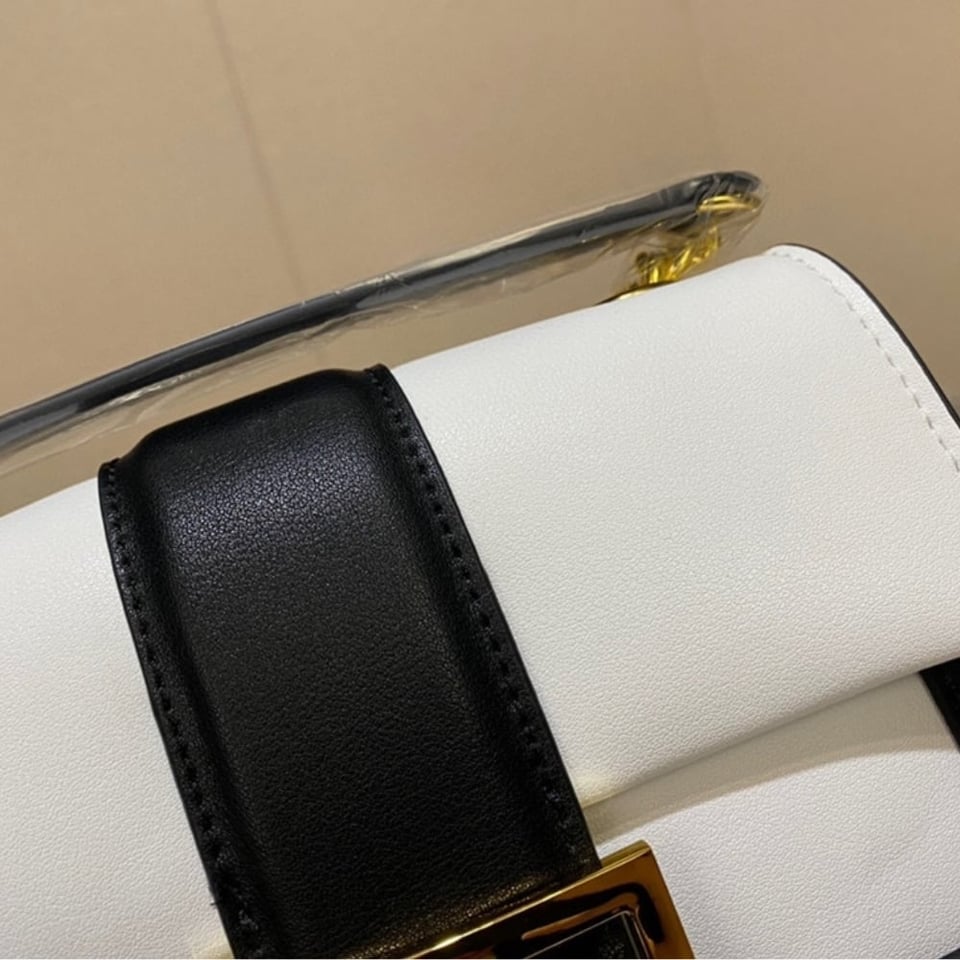 Fendi Women Mini Baguette Chain Shoulder Bag White 19Cm view 6