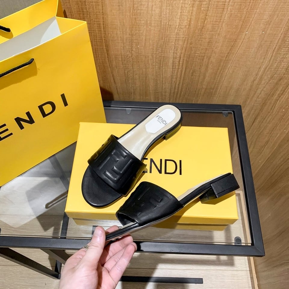 Fendi Silk Cowhide Slippers Black view 7
