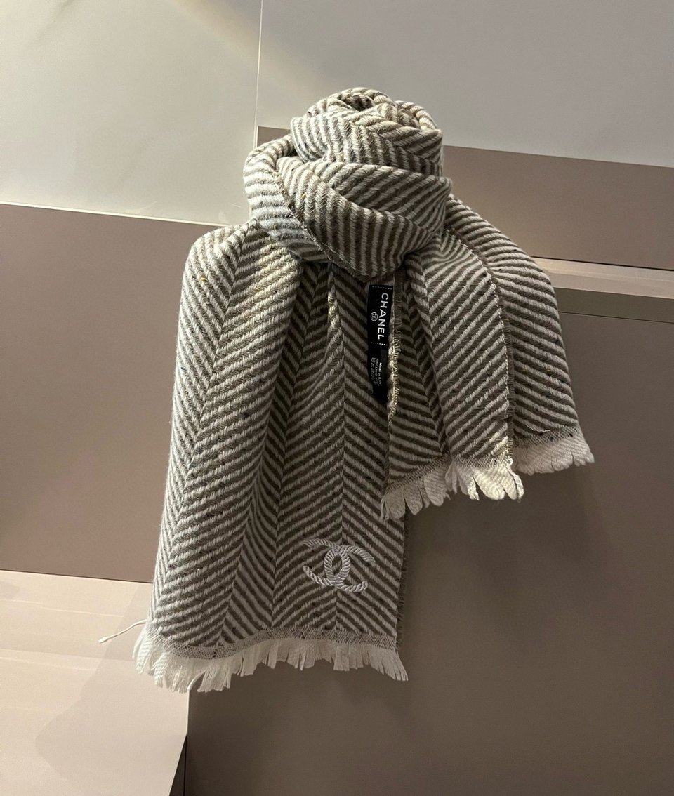 Chanel Cashmere Scarf Chevron Beige For Women 180cm view 5