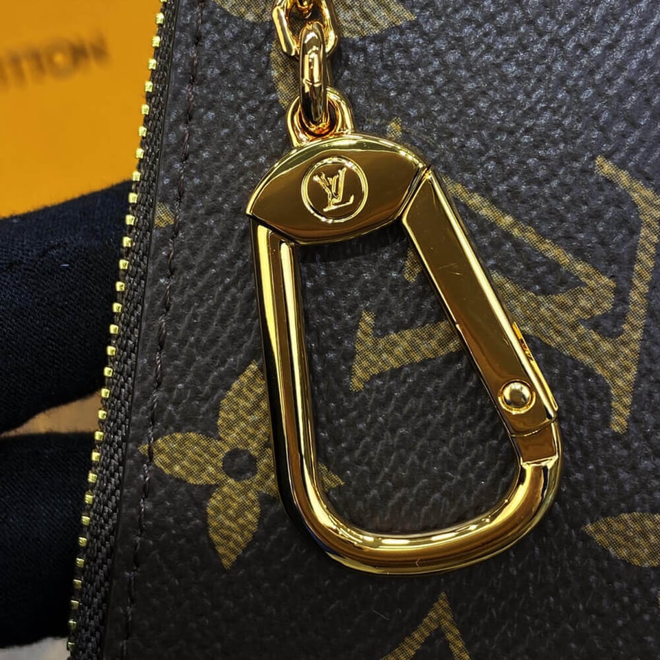 Louis Vuitton Christmas Animation 2022 Key Pouch Pink view 8