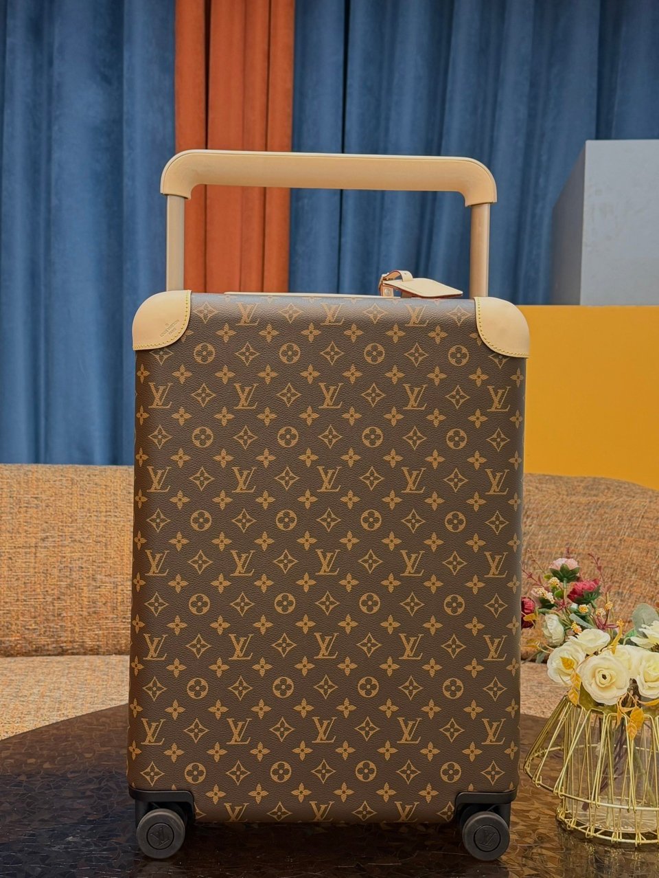 LV Horizon 55 Monogram Brown Beige Trim Carry-On Suitcase 55cm/21.6in view 3
