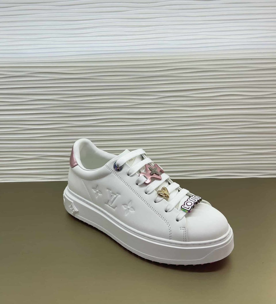 Louis Vuitton Time Out Sneakerk Light Pink 1Aadn9 view 6