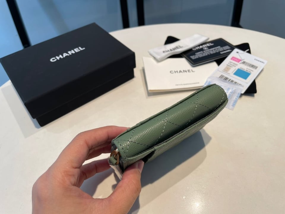 Chanel Zipped Coin Purse 11 Olive Grained Calfskin view 10