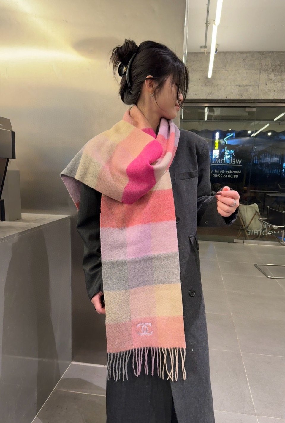 Chanel Cashmere Scarf Colorblock Pink For Women 200cm view 4