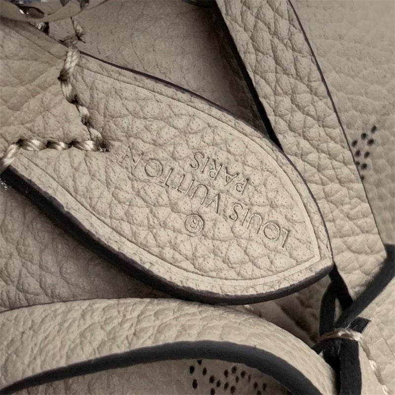 Louis Vuitton Bella 22Cm Grey view 3