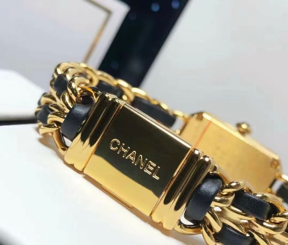 Chanel Premiere Edition Originale Watch 26.1 – 20mm Black Dial view 6