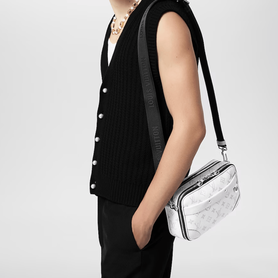 Louis Vuitton White Alpha Messenger For Men 24cm M31069 view 6