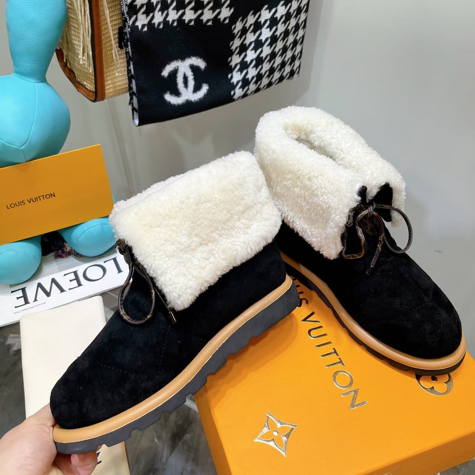 Louis Vuitton Pillow Comfort Ankle Boots Black view 10