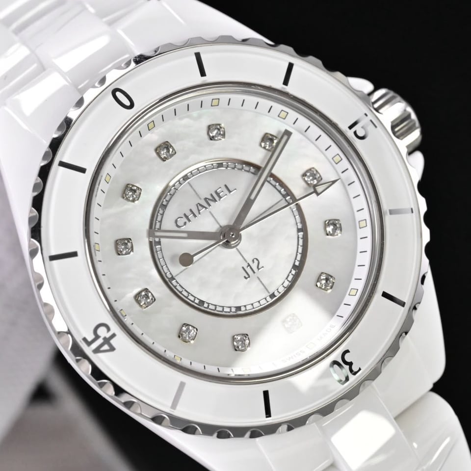 [Super Clone] Chanel J12 Watch Calibre 12.2 – 33mm White Dial view 5
