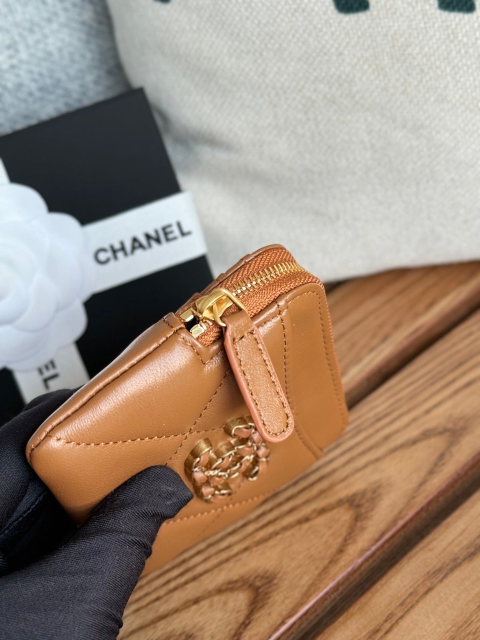 Chanel 19 Zipped Coin Purse 11Cm Brown Lambskin Gold Hardware view 7