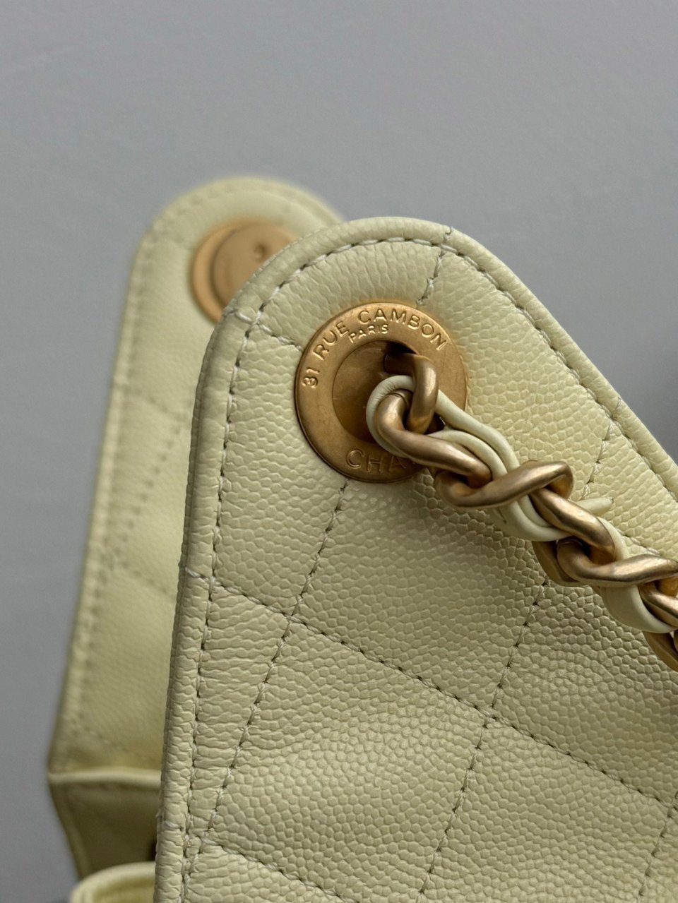 Chanel Spring-Summer 2025 Handbag Grained Calfskin &amp; Gold-Tone Metal Yellow 30Cm/ 11.8In view 6