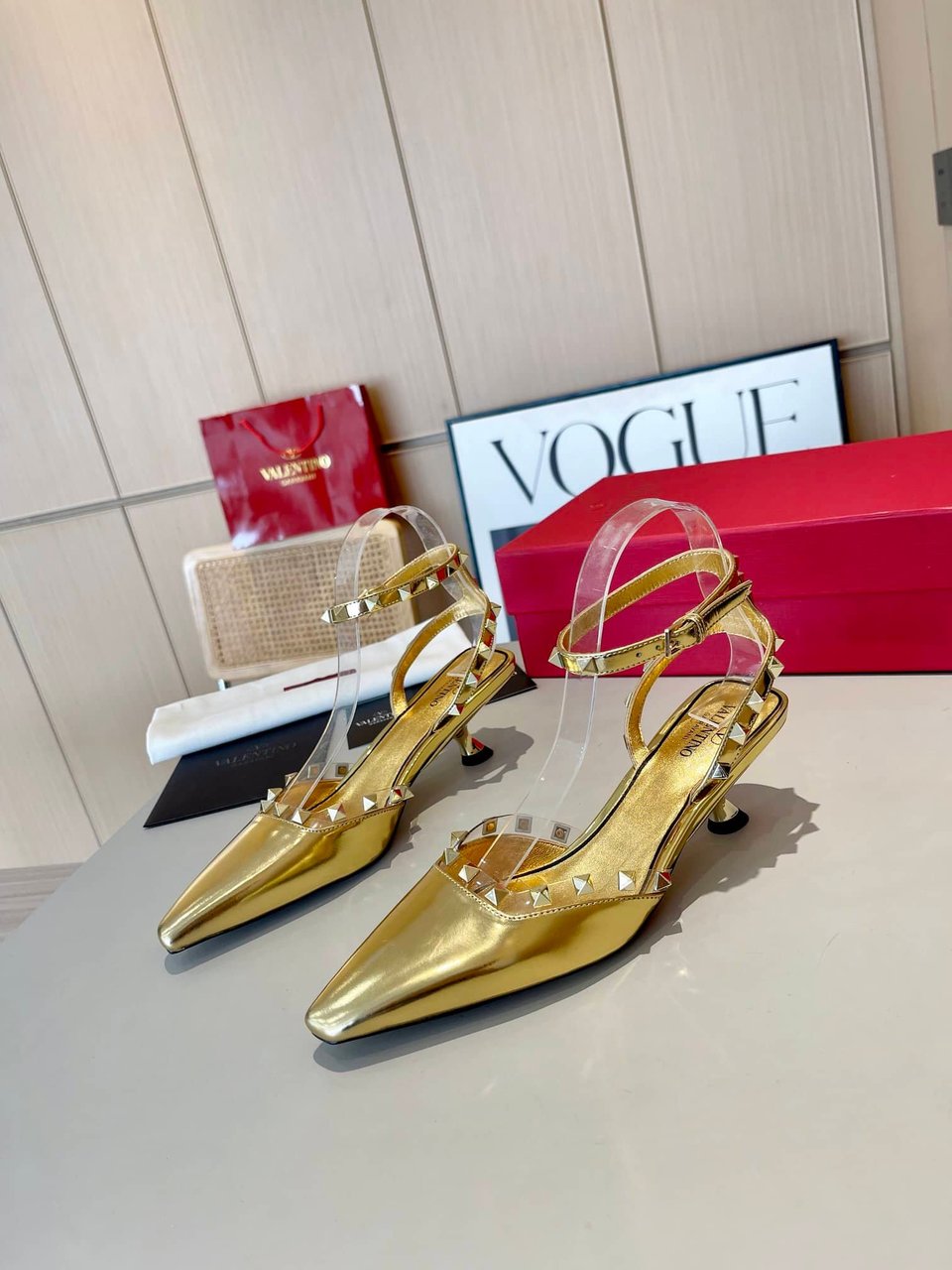 Valentino Garavani Rockstud Couture Pumps Gold view 10