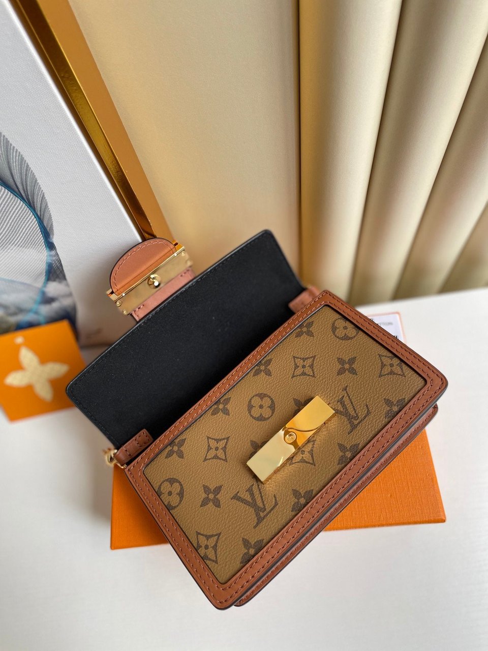 Louis Vuitton Dauphine Chain Wallet 18Cm view 5