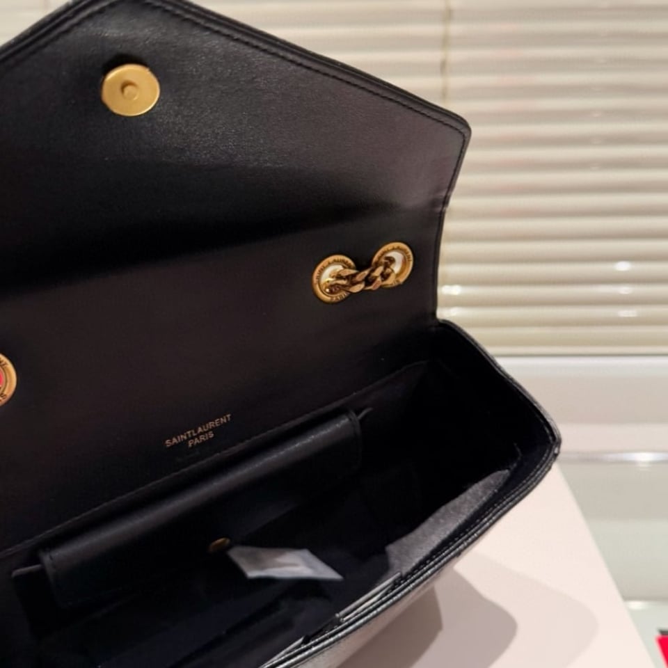 Saint Laurent Loulou Small In Matelassã‰ 24Cm view 5