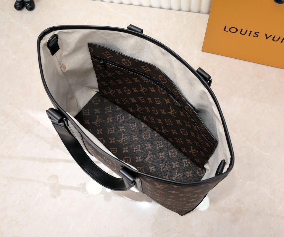 Louis Vuitton Week-End Tote view 5