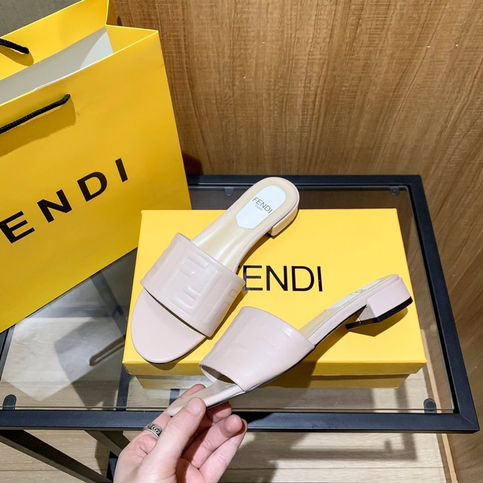 Fendi Silk Cowhide Slippers Light Pink view 6