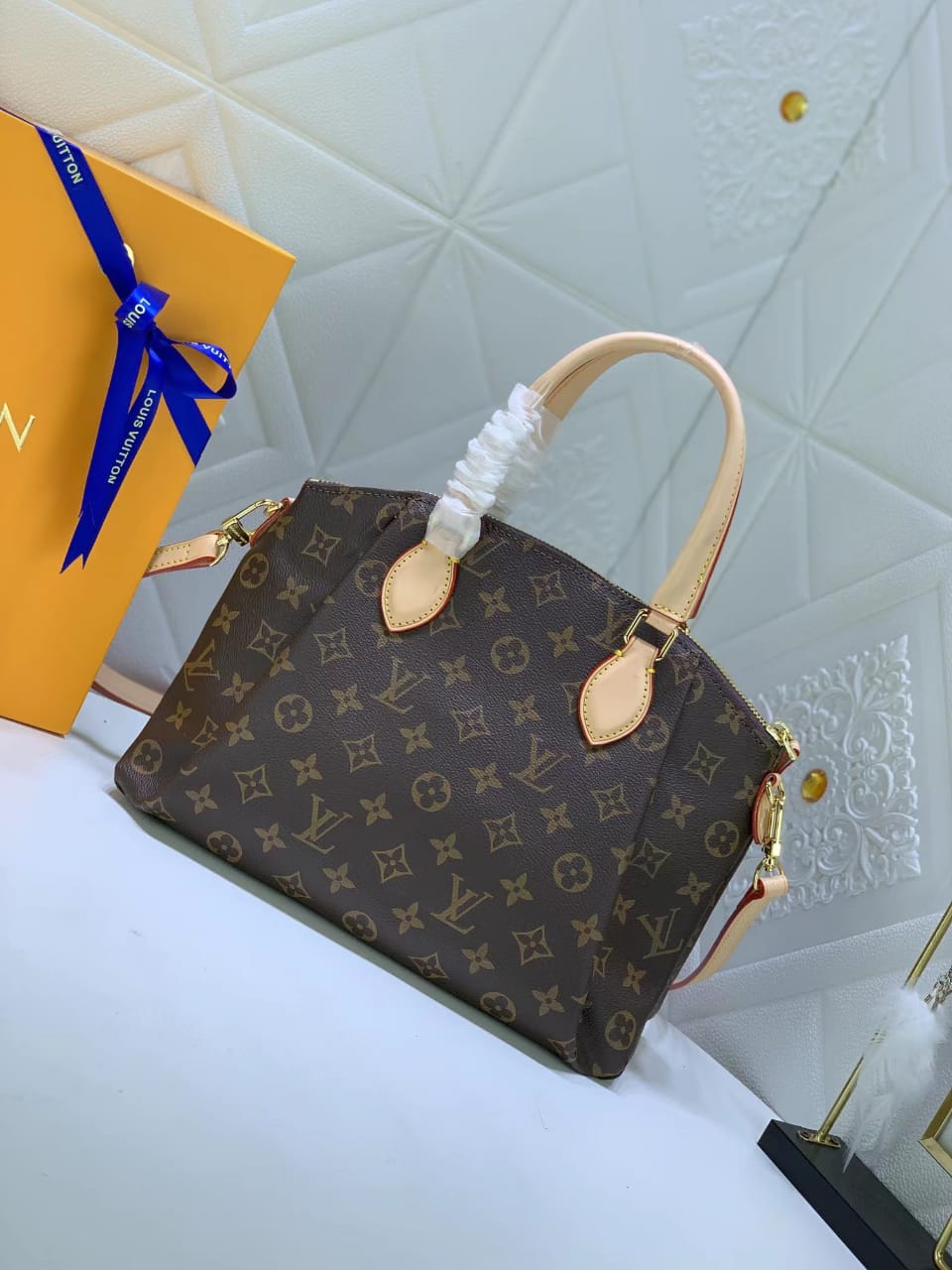 Louis Vuitton Rivoli Pm M44543 view 8
