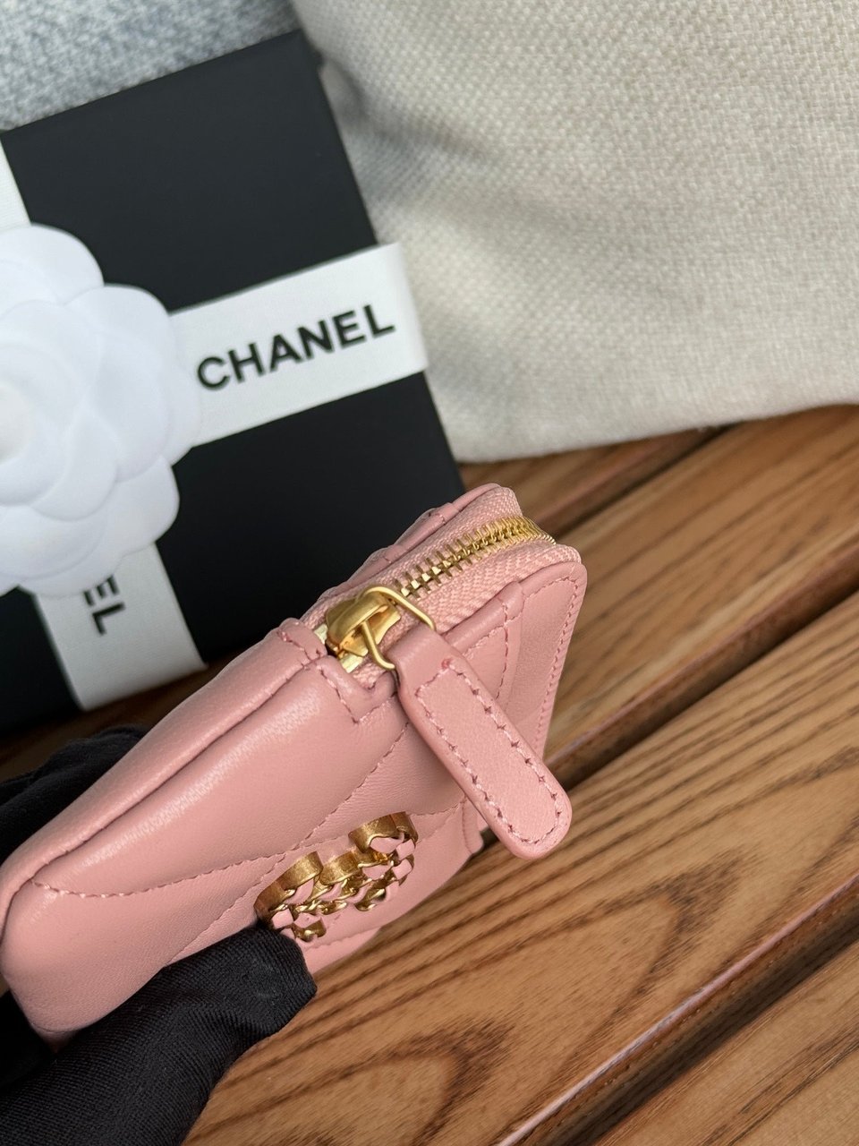 Chanel 19 Zipped Coin Purse 11Cm Pink Lambskin Gold Hardware view 8