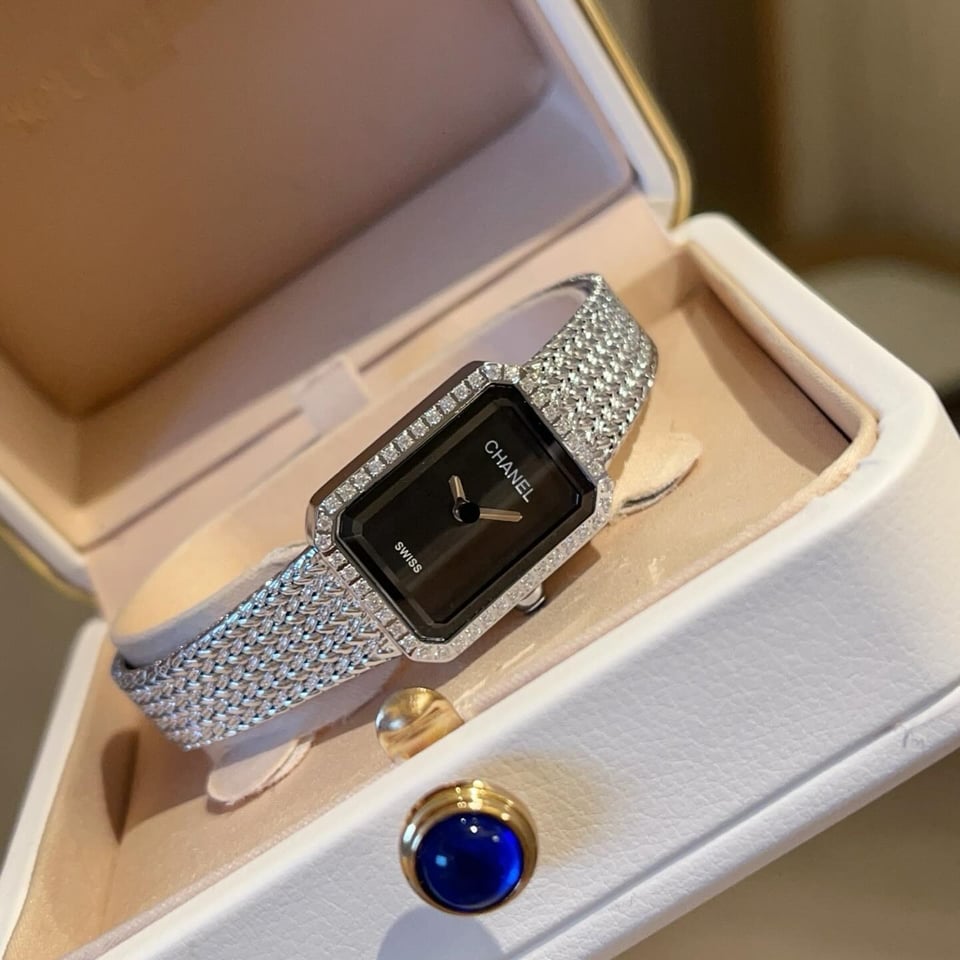 Chanel Première Silver Diamond Watch Black Dial view 2
