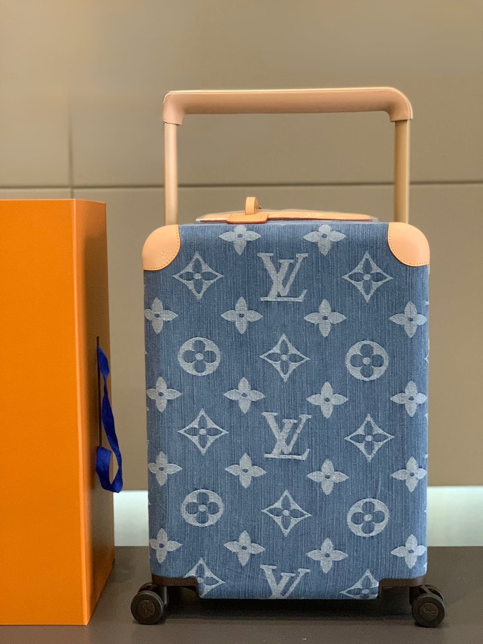 Louis Vuitton Horizon 55 Suitcase Monogram Cotton Canvas Denim Blue 55Cm M24314 view 3