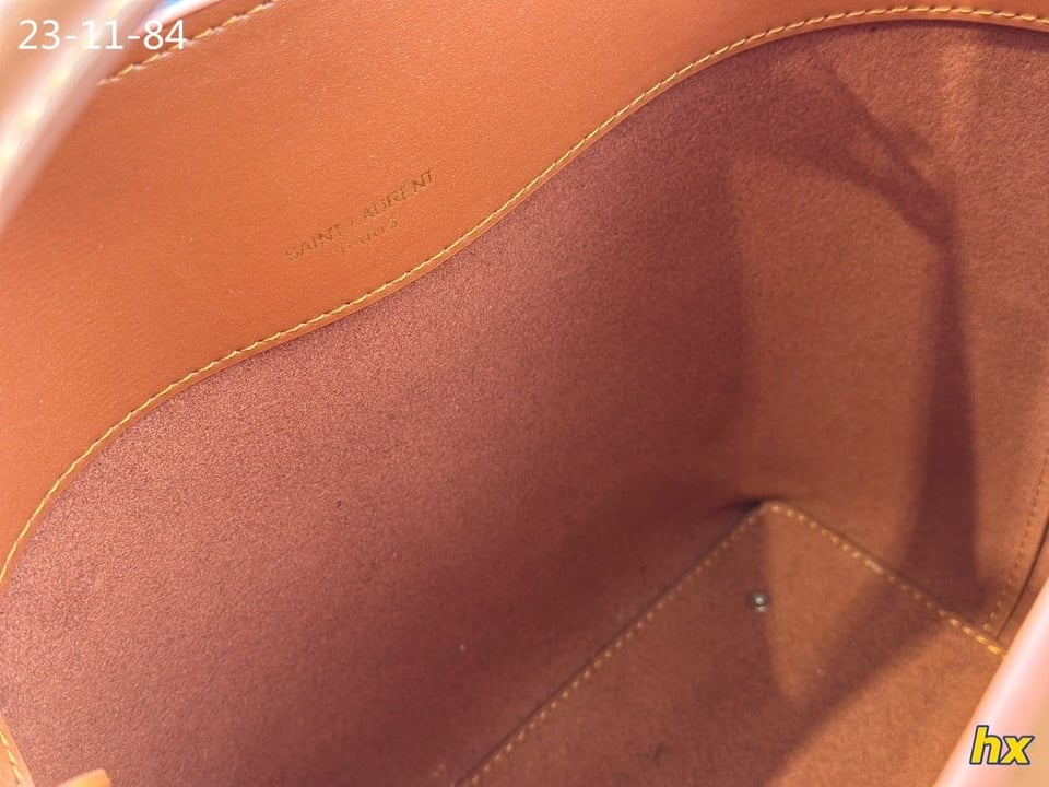 Saint Laurent Le 37 In Shiny Leather Brown 25Cm view 6