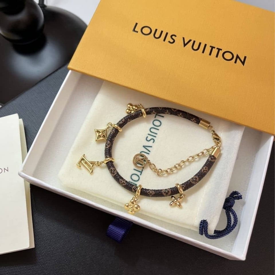 Louis Vuitton Lv Blooming Bracelet M8433Z view 2