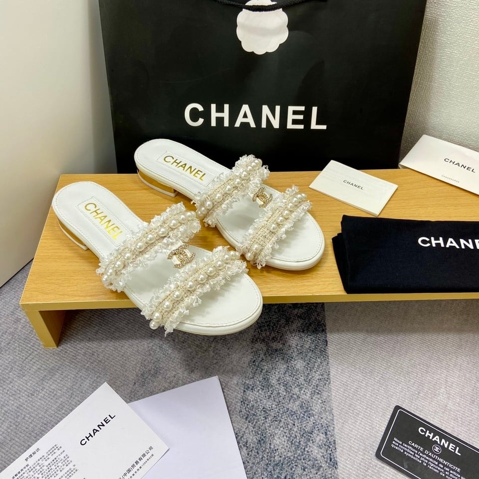Chanel Mule Slippers Pearl Tweed White view 8