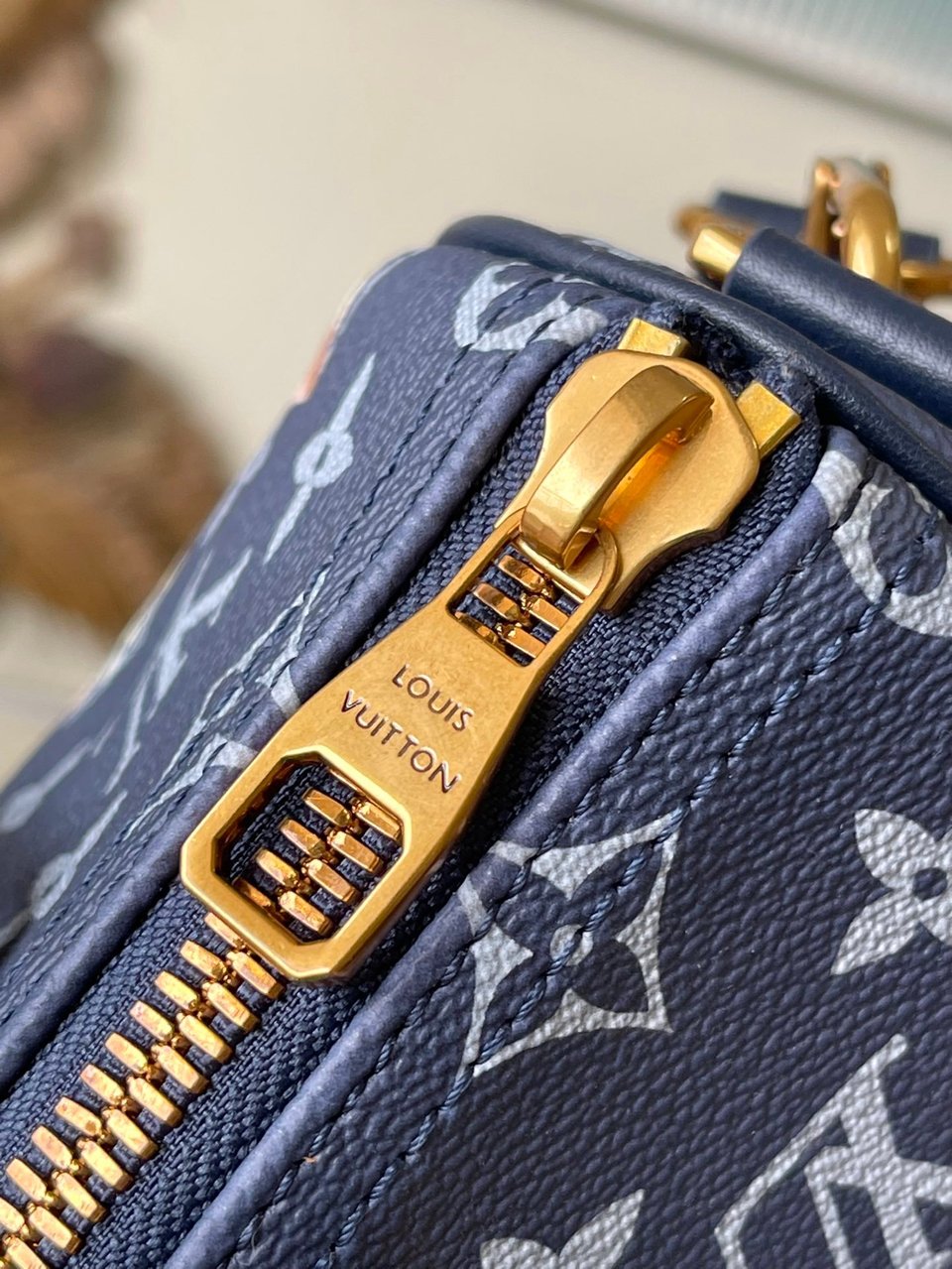 Louis Vuitton LV Keepall 25 Good Quality Blue 25cm M46804 view 8